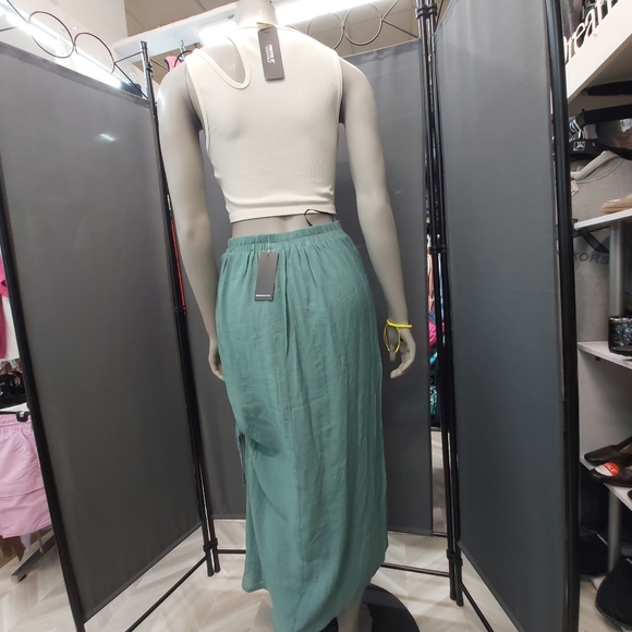 💢SOLD💢Forever 21 Sage skirt - Picture 12 of 14